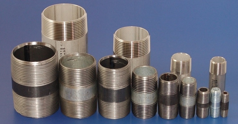 Pipe nipples in black and galvanised mild steel to BS EN 10241